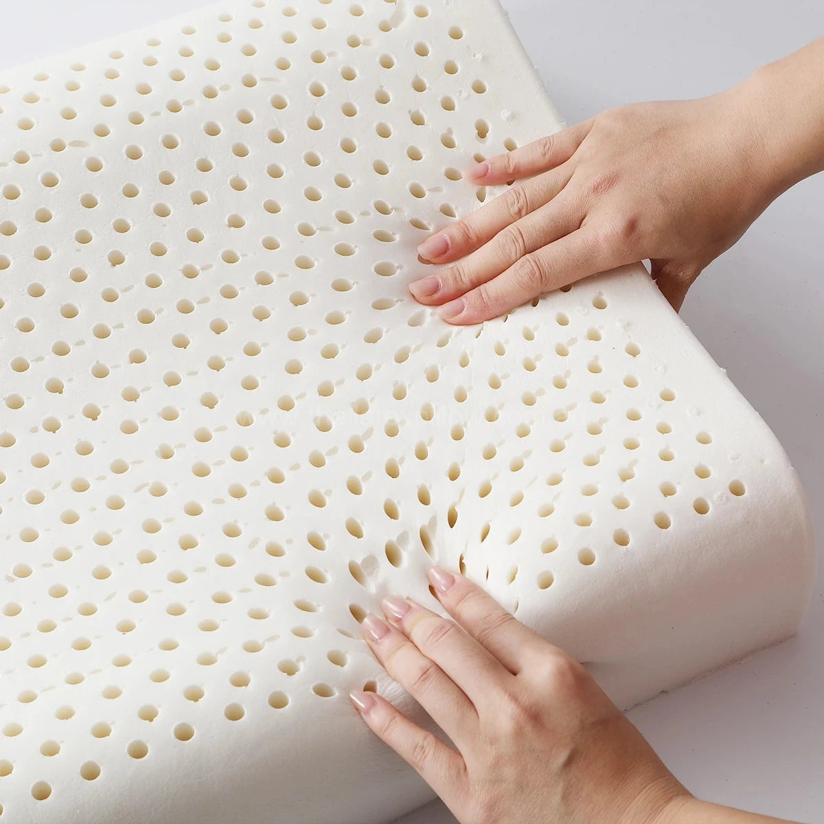 PAPATYA Cooling Latex Pillow – High-Low Contour with Air Holes