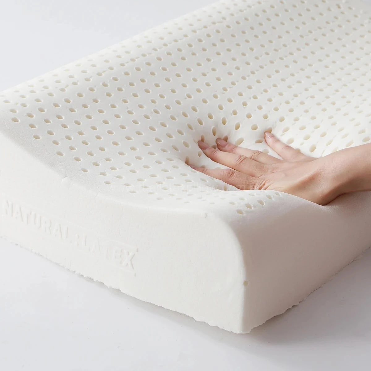 PAPATYA Cooling Latex Pillow – High-Low Contour with Air Holes